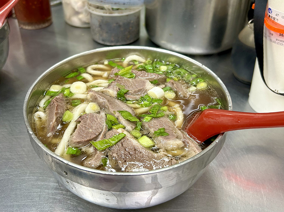 劉山東牛肉麺